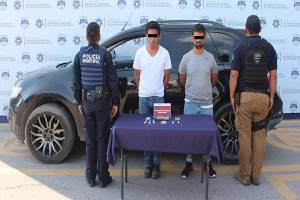 Pareja es detenida cuando intentaba robar un vehículo en Puebla