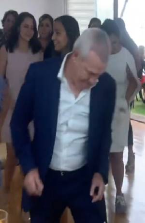 Javier Aguirre es separado de Rayados de Monterrey tras aparecer bailando en fiesta