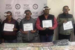 Detienen a ex militares con armas y dinero en Lomas de Angelópolis
