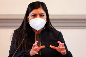 Comisión de Quejas del IEE ordena suspender promoción de Claudia Rivera
