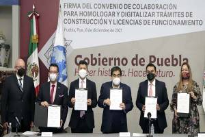 Gobierno y ayuntamiento de Puebla firman convenio de intercambio de información administrativa