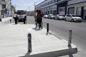 Para reducir velocidad del transporte público, se colocarán bahías en Puebla capital