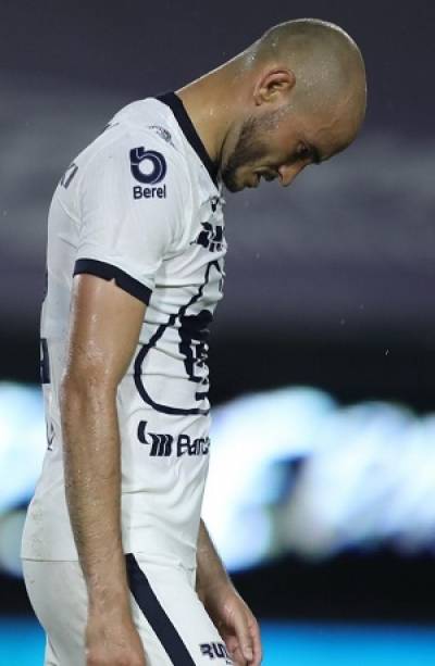 Pumas reporta un jugador del primer equipo que dio positivo a coronavirus