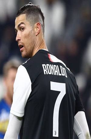 Cristiano Ronaldo se refugia en su familia tras suspensión de la liga italiana