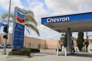 Chevron y Shell, los que venden la gasolina más cara: Profeco