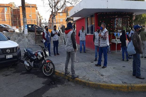 Gobernación Municipal realizó operativo contra ambulantes afuera del IMSS La Margarita