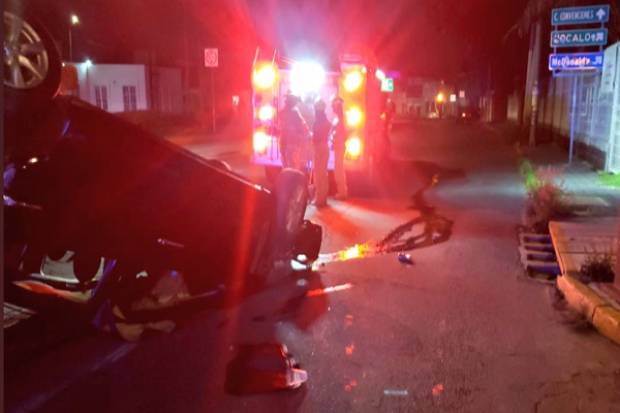 Mujer muere tras volcar su vehículo en el barrio de San Antonio