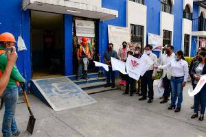 En Cuautlancingo, Lupita Daniel inicia la rehabilitación del alcantarillado sanitario de la Calle Margaritas