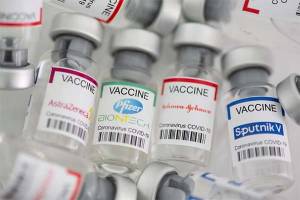 ¿Se pueden combinar vacunas contra la COVID-19?
