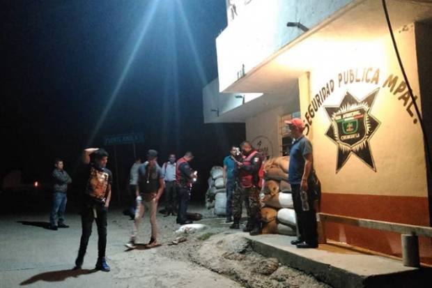 Emergencia sanitaria en Chiconcuautla; mueren 17 personas por ingerir alcohol adulterado