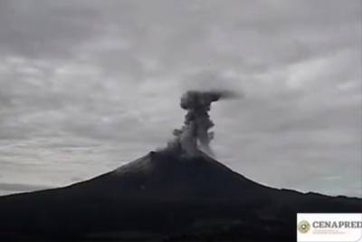 Popocatépetl despertó con seis emisiones de ceniza este jueves