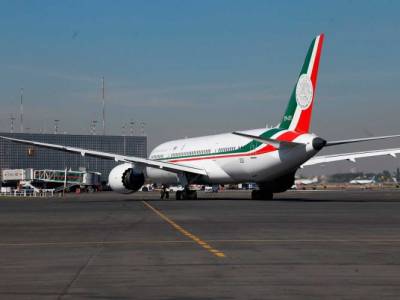 Llega a México el avión presidencial