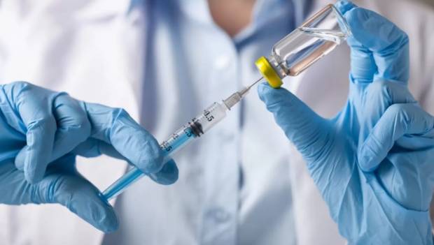 Empresa privada realiza pruebas de vacuna china contra COVID en Puebla