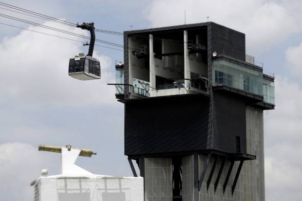 Bajan usuarios e ingresos en el Teleférico de Puebla