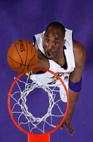 Academia de Balconesto de Kobe Bryant quitará &quot;Mamba&quot; del nombre