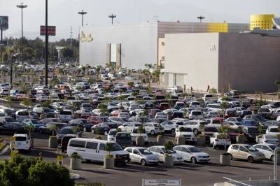 Ingresan entre mil y 3 mil personas por hora a centros comerciales; Angelópolis rebasa aforo