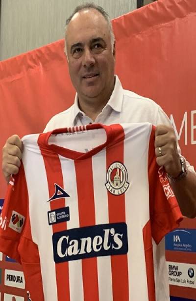 Memo Vázquez fue presentado como DT de San Luis