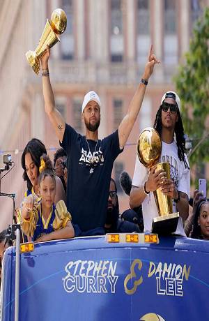 Warriors celebran su cuarto título de la NBA con sus fans
