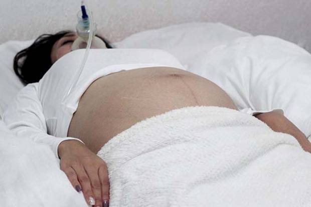 Puebla reporta 42 muertes maternas; el 23% de ellas por COVID-19