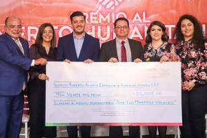 Zacatlán entrega premio al Mérito Humanitario por labor altruista