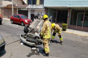 Volcadura de vehículo dejó un lesionado en Valle Dorado