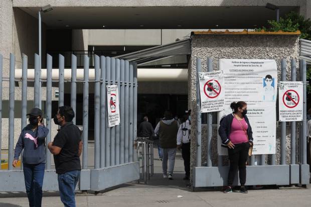 Hay 2 mil casos activos de COVID en Puebla; solo 22 hospitalizados
