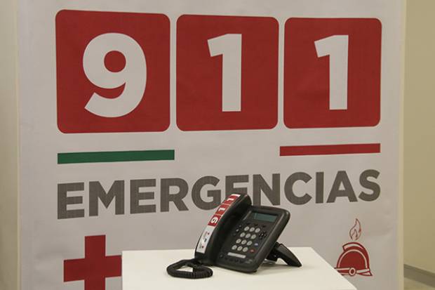 Aumentan multas y prisión para llamadas falsas a números de emergencia en Puebla