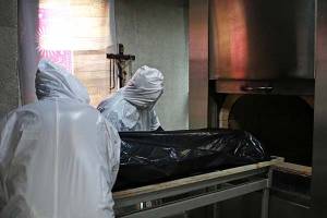 La COVID-19 colapsa los servicios funerarios en México