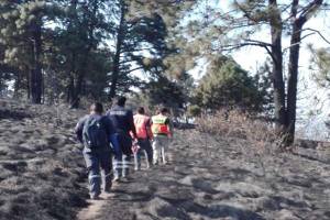 Bomberos de San Pedro Cholula y Conafor, sofocan incendio en Cerro Zapotecas