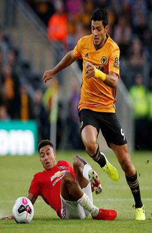 Raúl Jiménez y Wolverhampton igualaron 1-1 ante Manchester United