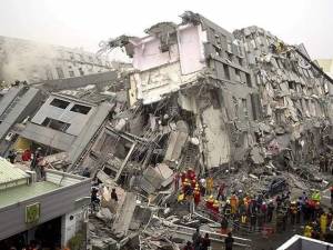 Ya son al menos 65 muertos por terremoto en Sichuan, China
