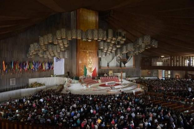 José José llegó a la Basílica de Guadalupe entre aplausos y gritos de ¡Sí se pudo!