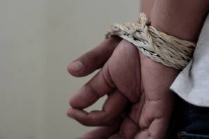 Ladrón se quedó en la azotea de la casa que robaba para evitar linchamiento en Puebla