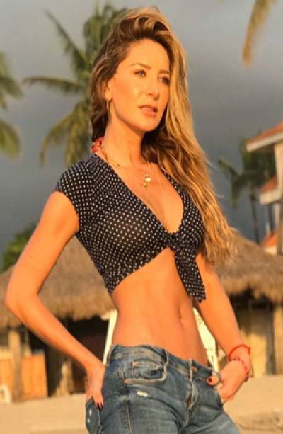 Geraldine Bazán nuevamente apareció en bikini en redes sociales