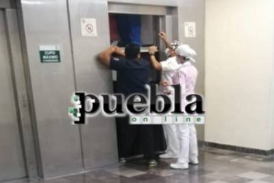 Otra vez fallan los elevadores del IMSS La Margarita; quedan personas atrapadas una hora