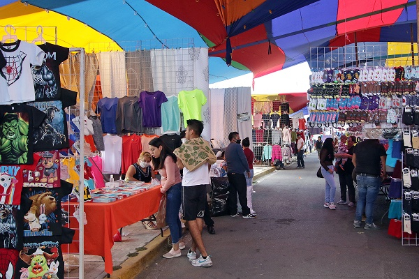 Tianguis Los Lavaderos retomó actividades a pesar de alza en contagios por  COVID-19