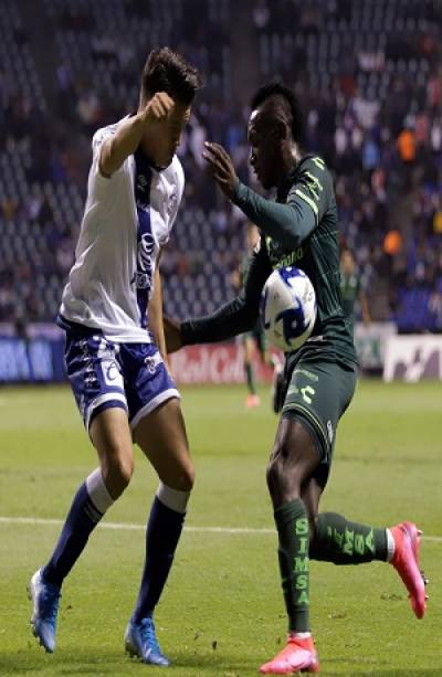 Club Puebla no quiso ganar y empató 2-2 ante Santos