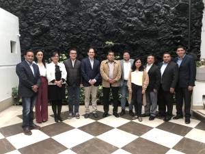 Miguel Barbosa se reúne con líderes de bancadas del Congreso de Puebla