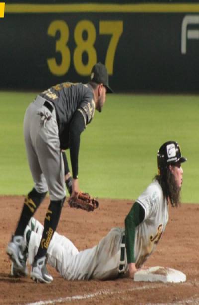 Pericos de Puebla cae en el último de la serie ante Leones de Yucatán