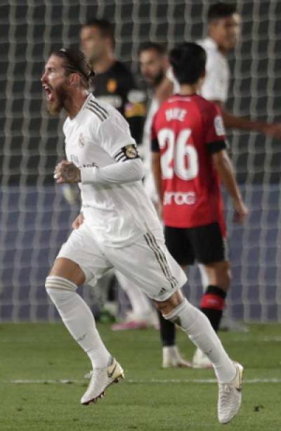 Real Madrid derrotó 2-0 al Mallorca y sigue de líder en La Liga