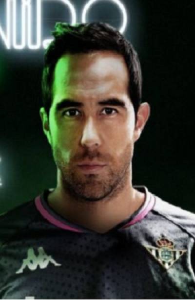 Claudio Bravo es nuevo compañero de Guardado y Lainez en el Betis