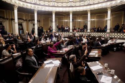 Diputados de Morena van por reducción de fotomultas e ISN en Puebla