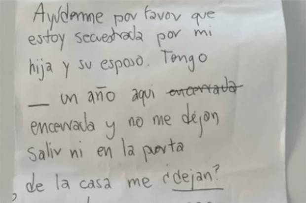 &quot;Estoy secuestrada&quot;. Abuelita pide ayuda al ir a vacunarse contra la COVID-19