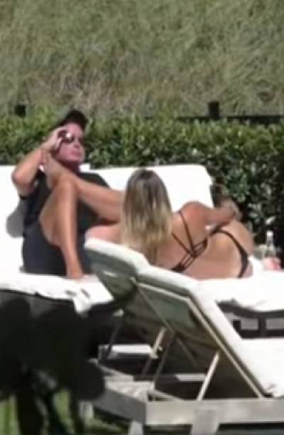 Luis Miguel apareció en la playa ¿estrenando novia?