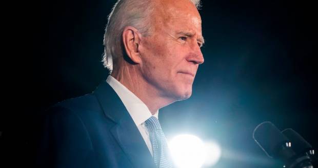 Biden advierte que otros 200 mil morirán por COVID en EU