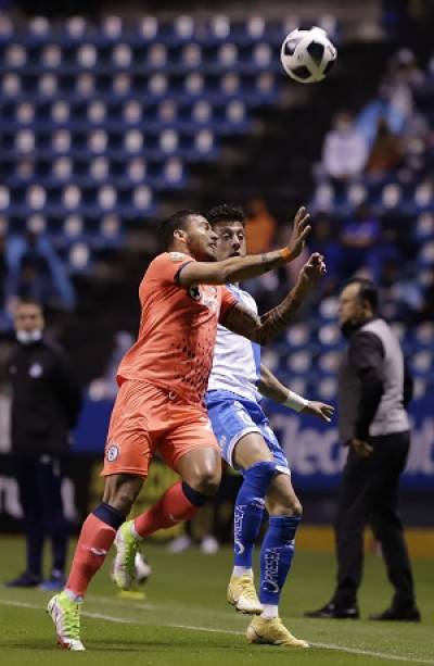 Club Puebla empata 1-1 ante Cruz Azul en el Cuauhtémoc