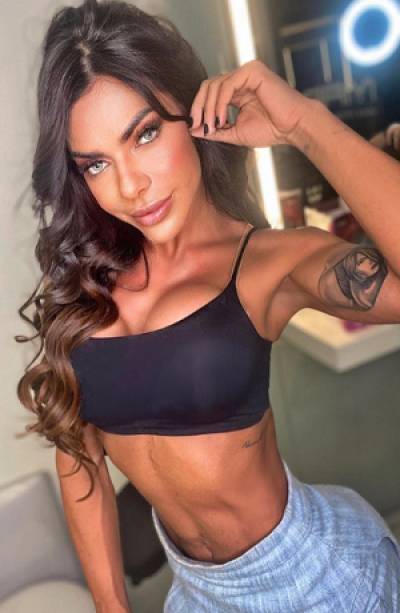 Suzy Cortez continúa con su sensual porte en Instagram