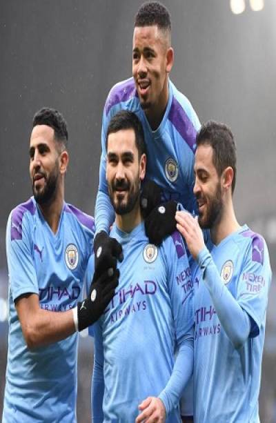 Manchester City no jugará Champions League por dos años