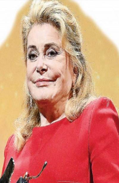 Catherine Deneuve recibe homenaje en el Festival de Cine de Venecia