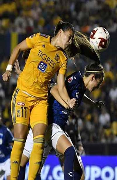 Stephany Mayor anotó doblete en victoria de Tigres 3-1 ante Pachuca